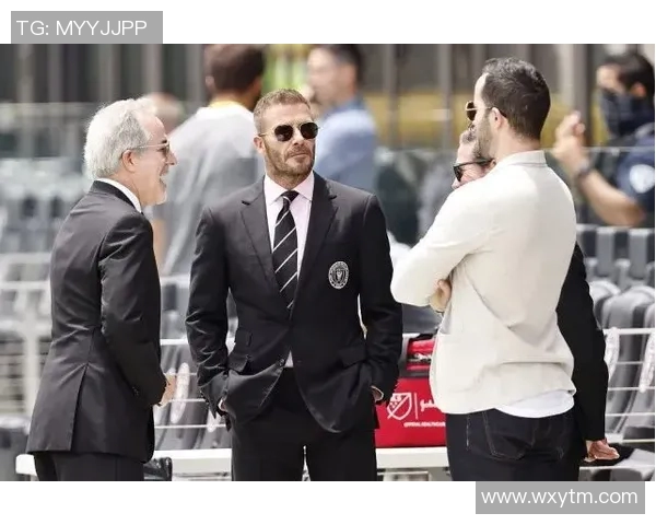 姚明西装视频展现绅士风范引发网友热议与赞赏 姚明西装视频展现绅士风范引发网友热议与赞赏