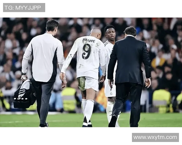 惨痛逆转！巴黎圣日耳曼无缘四强，阿森纳将在欧冠半决赛挑战皇马