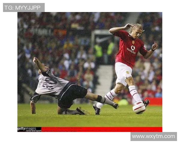 曼联亚冠小组赛遇阻,球迷忧虑愈加沉重 曼联亚冠小组赛遇阻,球迷忧虑愈加沉重